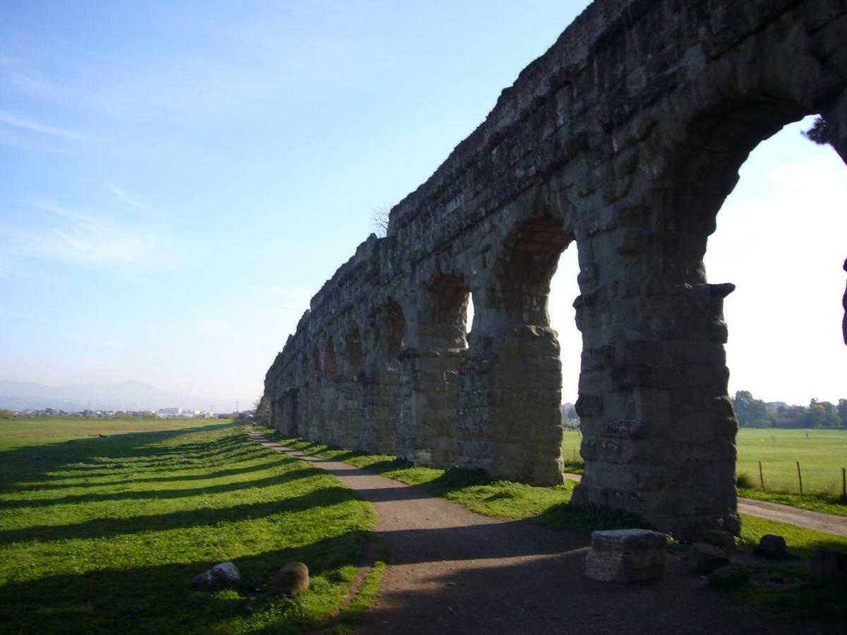Casa Paestum. Your Wonderful Garden In Rom Exteriör bild